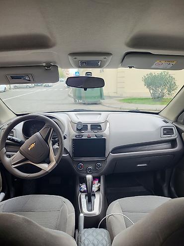 kond: Chevrolet Cobalt sedan – ağ rəng, avtomatik ötürmə Xüsusiyyətlər: - — 5