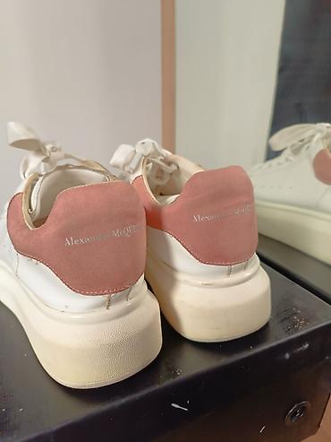 Спорттук бут кийим: Кроссовкалар, 38, Alexander McQueen, Колдонулган, түсү - Ак — 2