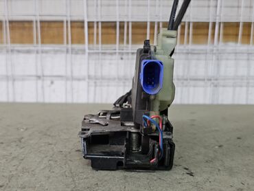 Замки: Замок двери Volkswagen 2005 г., Б/у, Оригинал, Германия — 6