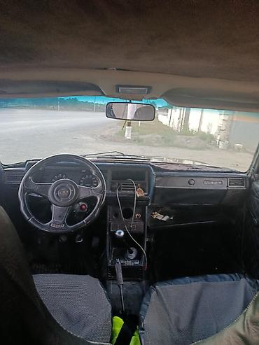 vaz stater: VAZ 2107 sedan - Kuzov: 4 qapılı sedan, qara rəng - Mühərrik: benzin — 4