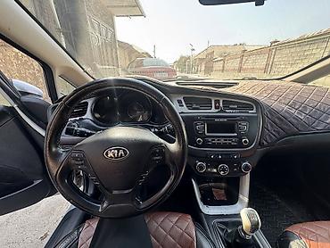 кia sorento: Kia Ceed: 2014 г., 1.6 л, Механика, Бензин, Универсал — 6