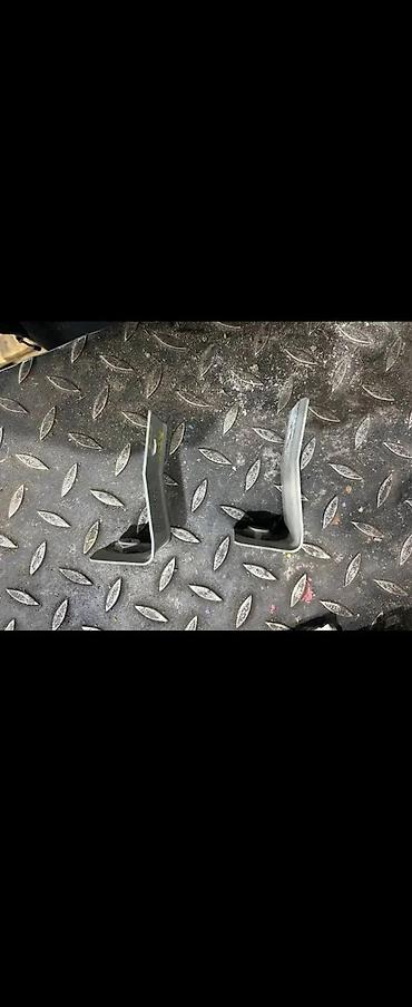 raska alati: VW TIGUAN NOSAC KRILA 5NA809471A | Audi vagen delovi ZEMUN ALTINA — 2