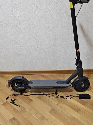 Digər avtoelektronika: Xiaomi electro scooter. vəziyyət: yaxşıı Problemləri:Sükanın sağında