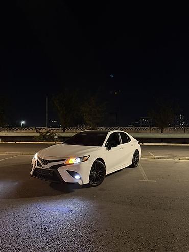 на тойота: Toyota Camry: 2018 г., 2.5 л, Автомат, Бензин, Седан — 1