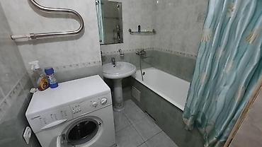 Продажа квартир: 2 комнаты, 53 м², Индивидуалка, 2 этаж — 3