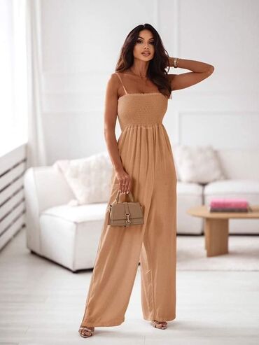 Kombinezoni: Kombinezon
S m l xl
2300 din — 4