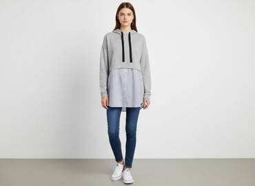 bluzy z smiesznymi napisami: Bershka, Bluza z kapturem damska, rozmiar S