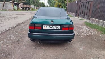 Volkswagen: Volkswagen Vento: 1996 г., 1.8 л, Механика, Бензин, Седан