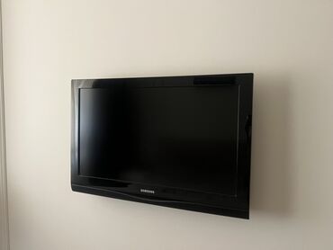 qara ekran şəkilləri: Samsung düz ekran televizor - Marka/model: Samsung (divara