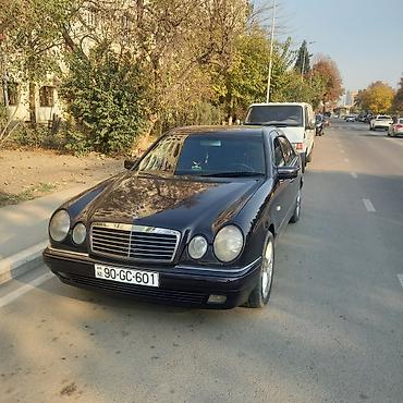 Mercedes-Benz: Mercedes-Benz E-Class: 3.2 l | 2000 il Sedan — 17