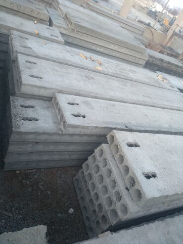 бетонный столбы: Продаю плиты перекритя,заборные плиты, ФСК и другие железо бетонные