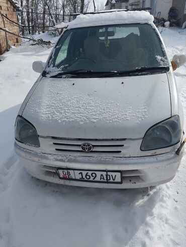 Toyota: Toyota Raum: 1998 г., 1.5 л, Автомат, Бензин, Хэтчбэк