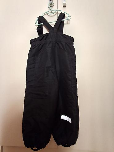 qara şalvarlar: H&M uşaq qar şalvarı (bib tipli) - Ölçü: EUR 104 / US 4T / UK 3–4 — 1