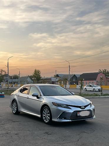 Toyota Camry: 2018 г., 2.5 л, Автомат, Бензин, Седан