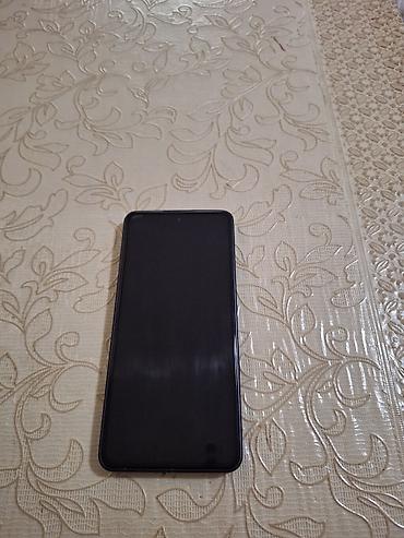 barter telefon iphone: Məhsul: Smartfon Xüsusiyyətlər: - Tam ekran dizaynı, ön kamera üçün — 7