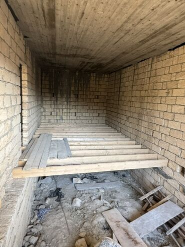 Həyət evləri və villaların satışı: 5 otaqlı, 220 kv. m, Kredit yoxdur, Təmirsiz — 15