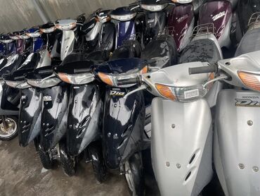 Мототехника: В наличии ряд скутеров Honda Dio различных цветов. Эта модель