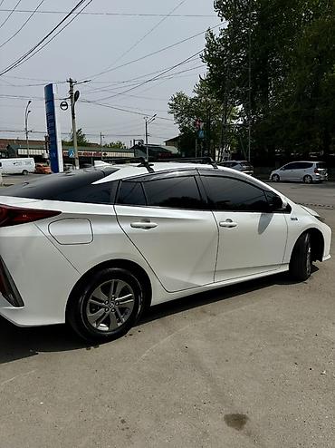 Toyota: Toyota Prius: 2017 г., 1.8 л, Вариатор, Гибрид, Хэтчбэк — 5