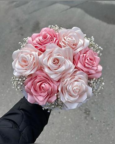 Ostali kućni dekor: Ručni buketi ruža – dekorativni i svečani aranžmani - Elegantni — 1
