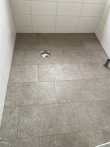 Укладка плитки: Резка плитки, Подготовка стен для укладки, Подготовка стен для грунтовки | Керамическая плитка, Керамогранитая плитка, Стеклянная плитка | Горизонтальная укладка, Вертикальная укладка, Диагональная укладка Больше 6 лет опыта — 16