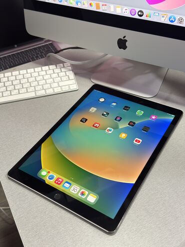 морозильник бутка: Планшет, Apple, память 128 ГБ, 12" - 13", Wi-Fi, Б/у, Классический цвет - Серый