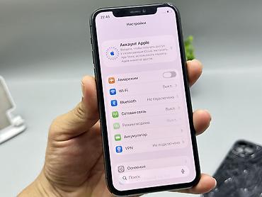 iphone red 7: IPhone 11 Pro, Б/у, 256 ГБ, Серебристый, Чехол, 76 % — 9