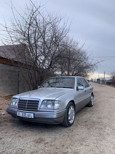 полуприцепы продажа б у: Mercedes-Benz 220: 1993 г., 2.2 л, Механика, Бензин, Седан