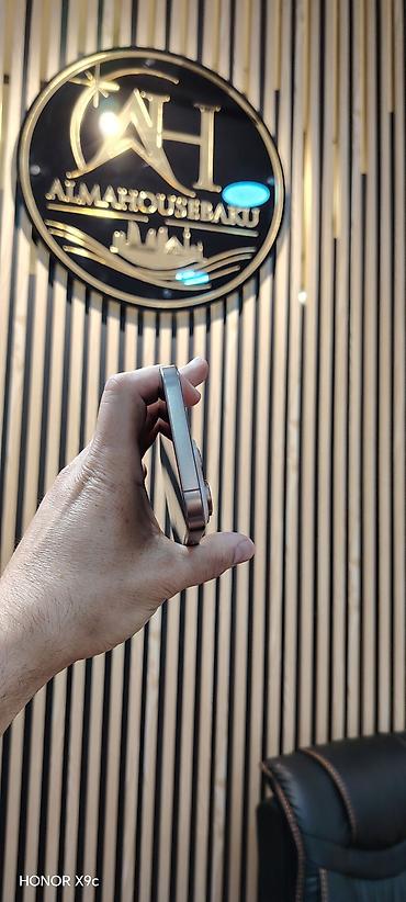 telefon iphone 6: IPhone 16 Pro Max, 256 GB, Desert Titanium, Face ID, Sənədlərlə, Zəmanət — 5
