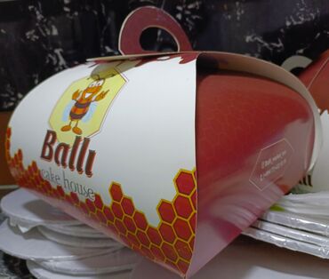 Tortlar: Tort qutuları. Şirniyyatlar. Tortlar. 1-ədədi 1azn 10 ədəd — 3