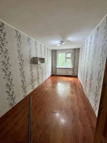 продам 3 х ком кв в мкр: 3 бөлмө, 60 кв. м, 104-серия, 2 кабат, Евроремонт