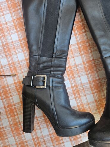 stikle novi sad: High boots, 36