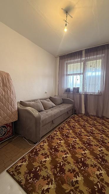 Недвижимость: 2 комнаты, 47000 м², Индивидуалка, 3 этаж, Старый ремонт — 1