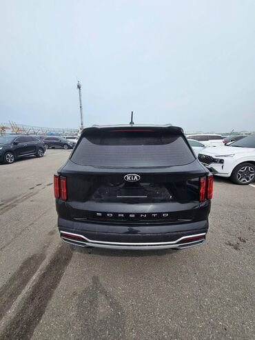Kia: Kia Sorento – 7 yerlik müasir SUV - Korpus: qara rəng, LED ön/arka — 7