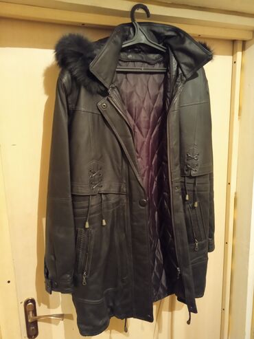 кожаные женские куртки: Куртка ( женская ) КОЖА 
размер : 48 - 50
состояние - отличное