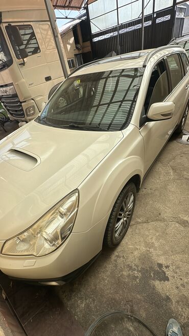 Subaru: Subaru Outback: 2010 г., 2.5 л, Автомат, Бензин, Универсал