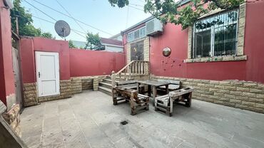 Aş qazanı: Keşlə qəs. 4 otaqlı, 101 kv. m, Kredit yoxdur, Orta təmir