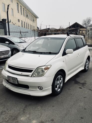 Toyota: Toyota ist: 2003 г., 1.5 л, Автомат, Бензин, Хэтчбэк