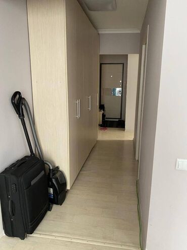 квартира за 10 тысяч в месяц: 2 бөлмө, Кыймылсыз мүлк агенттиги, Чогуу жашоосу жок, Толугу менен эмереги бар
