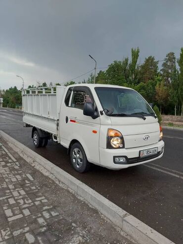 Легкий грузовой транспорт: Легкий грузовик, Hyundai, Стандарт, До 1 т, Б/у