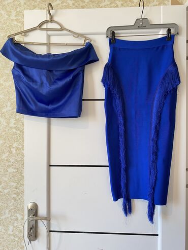 qızıl uzuklər və qiymətləri: Ziyafət donu, Mini, Zara, M