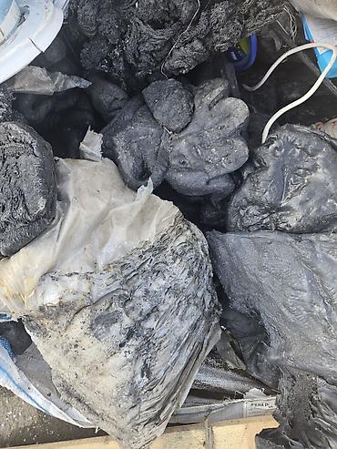 Дробленый асфальт: Şredder ilə ən sərt plastik kūlcələrin (Qlibalarin) ve digər sərt — 1