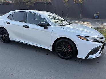 225 75 16: Toyota Camry: 2020 г., 2.5 л, Автомат, Бензин, Седан — 4