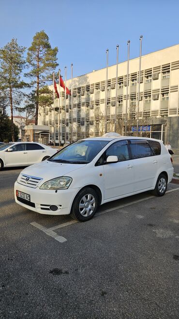 Toyota: Toyota Ipsum: 2002 г., 2.4 л, Автомат, Бензин