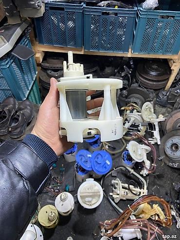 Yanacaq nasosları: Mercedes Benz benzin nasosu Şəhər: Bakı Elanın növü: Ehtiyat — 9