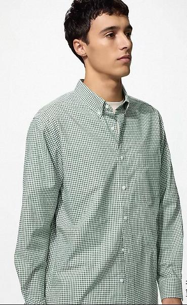 Рубашки: Мужская рубашка, Стандарт, Uniqlo, Новый, цвет - Зеленый — 1