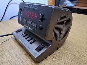 svetleca cebad za decu: GRUNDIG SONOCLOCK 450 RADIO BUDILNIK | Stari radio budilnik Space — 4