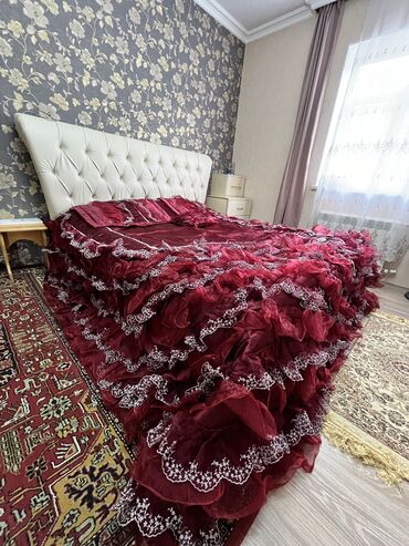 бескаркасный диван кровать: Покрывало Для кровати, цвет - Красный