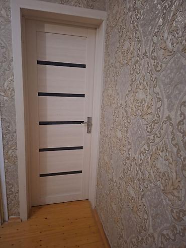 ceyran peci satilir: Qonaq otağı üçün İşlənmiş Otaq qapısı 80x205 sm Plintus ilə, Zəmanətsiz, Ünvandan götürmə — 2