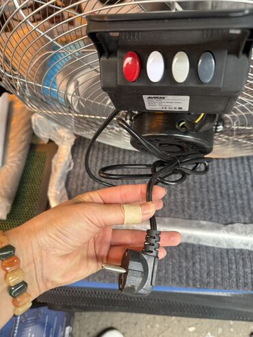 Воздуходувка: Вентилятор Adler, Настольный, Лопастной — 5