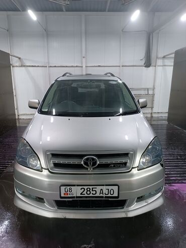 Toyota: Toyota Ipsum: 2003 г., 2.4 л, Автомат, Бензин, Минивэн